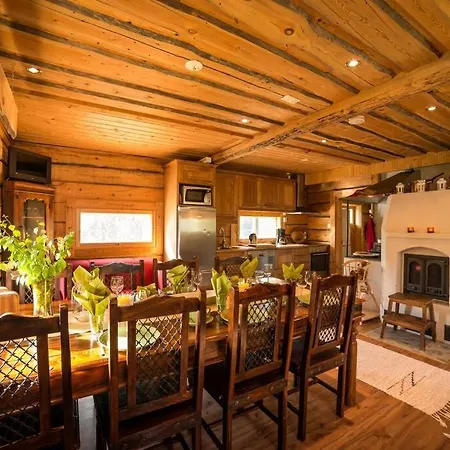 Beautiful Lakeside Vetojaervi Villa