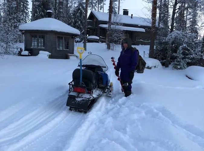 Beautiful Lakeside Vetojaervi Villa *