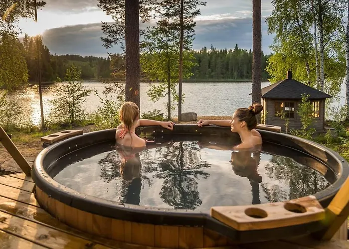 Beautiful Lakeside Vetojaervi Villa